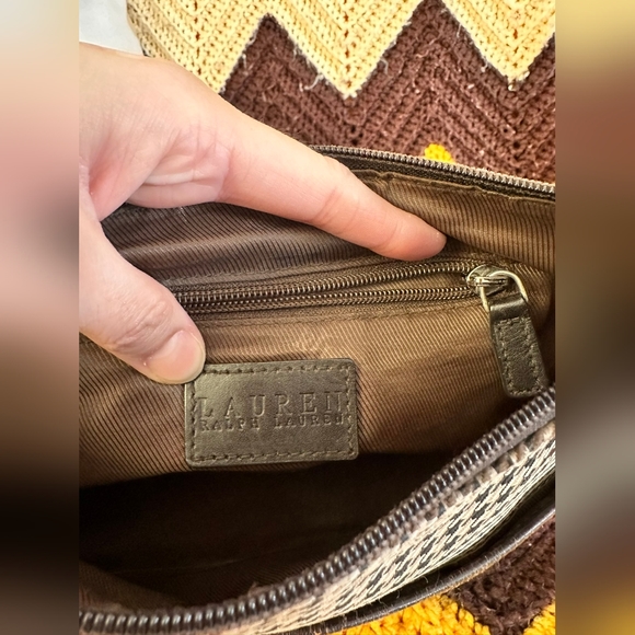 Authentic Lauren Ralph Lauren Handbag - Picture 6 of 8